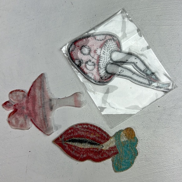 Patches set of 3: 2 Mushrooms 🍄 & lips Patch Iron On 🆕 NEW - Picture 4 of 9
